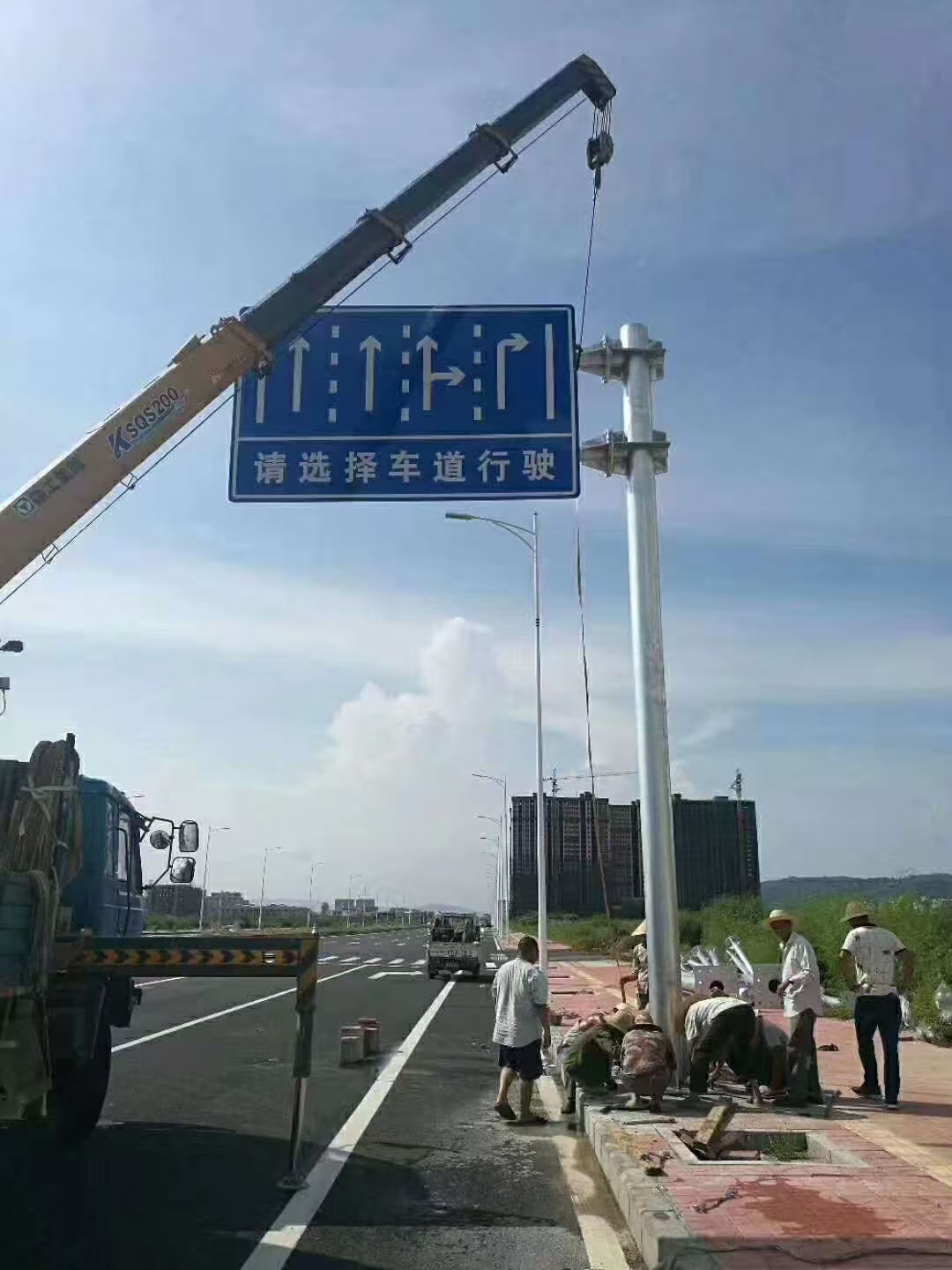济宁市高速龙门架八角杆 - 一站式服务